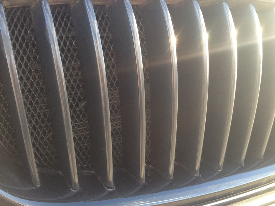 Накладки на педали M-Performance и сетка в ноздри — BMW 5 series (F10 ...