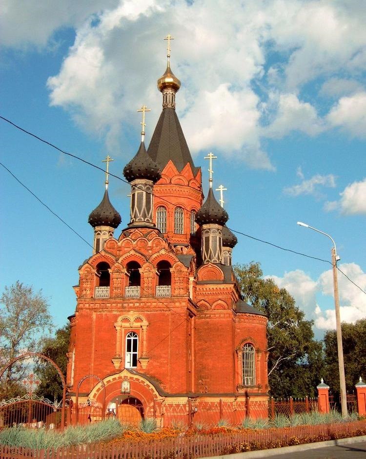 В городе Брянске строят храм