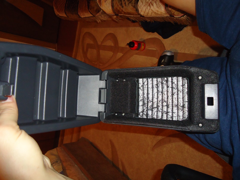 подлокотник) — Lada Приора седан, 1,6 л, 2009 года | своими руками | DRIVE2