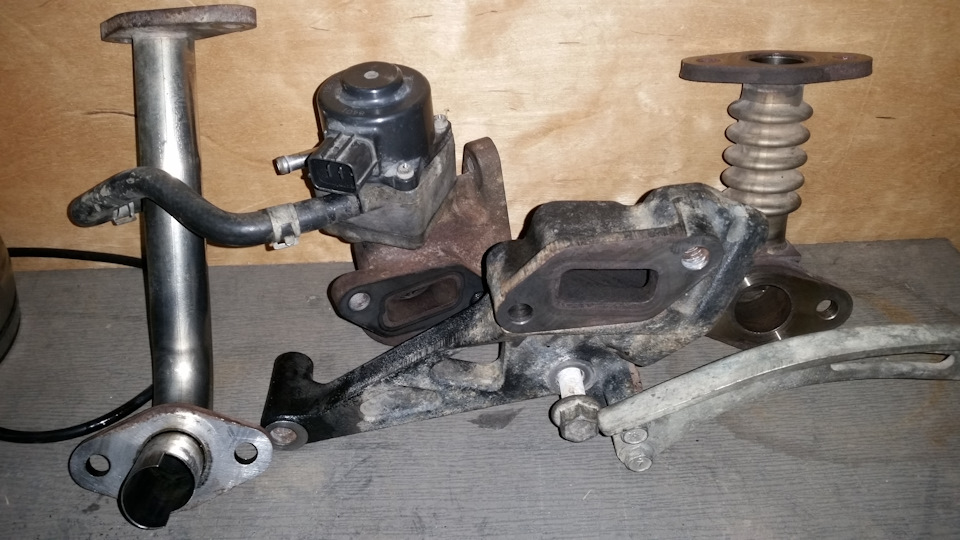 маслоотделитель хундай/киа и возврат ЕГР — Nissan NP300, 2,5 л, 2008 ...