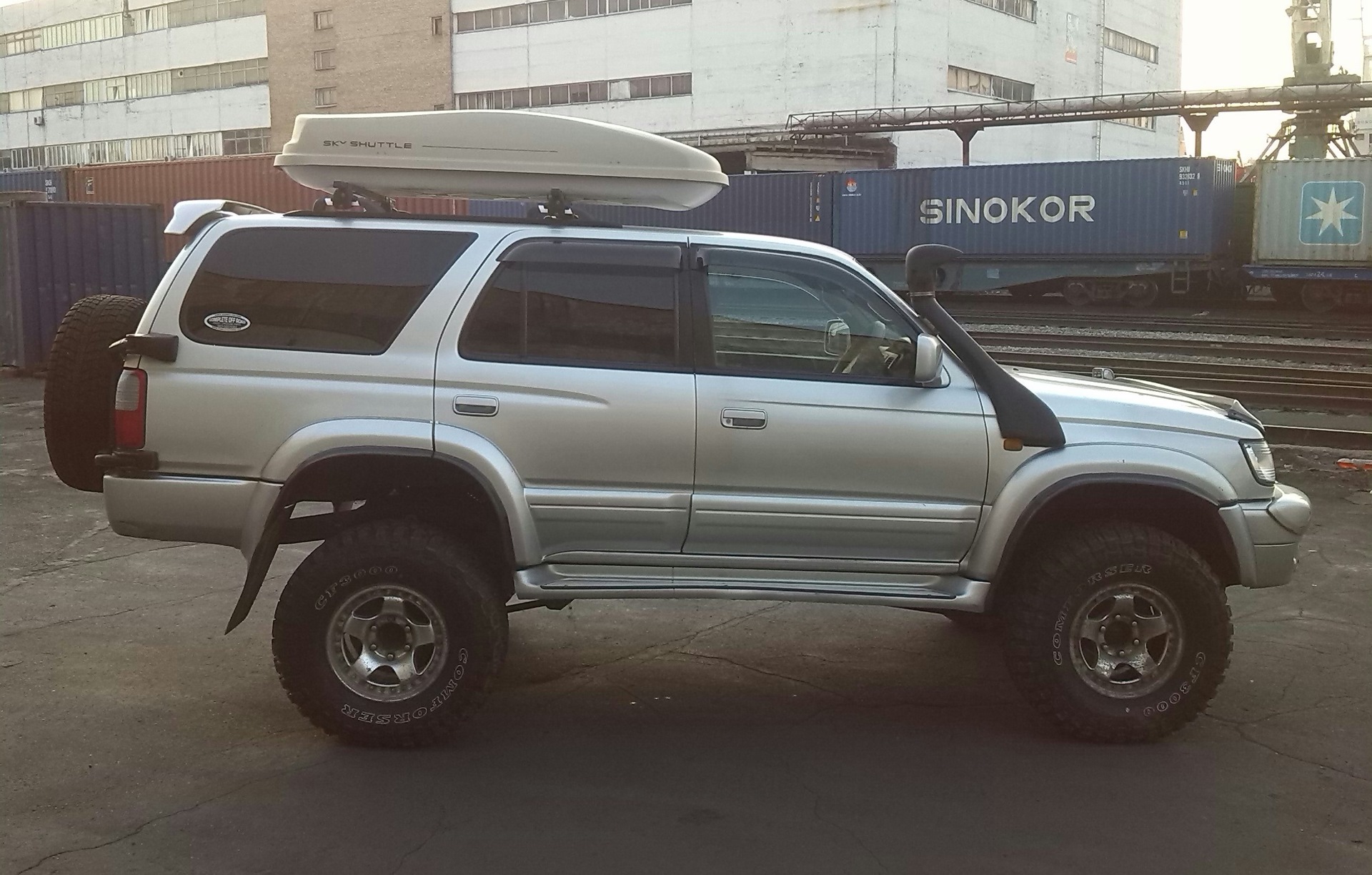 Колесо тойота хайлюкс. Toyota Hilux Surf 3. Hilux Surf 185 33 резина. Toyota Surf 275 75 16. Хайлюкс Сурф 185.