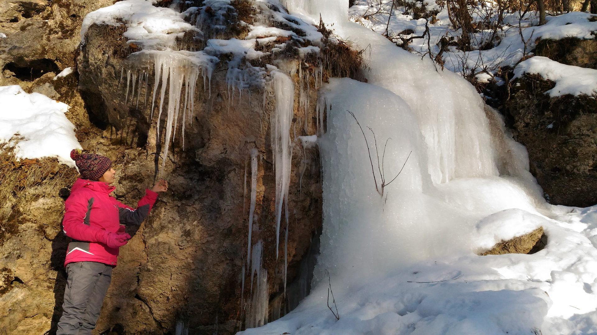 Шумиловский водопад зимой фото
