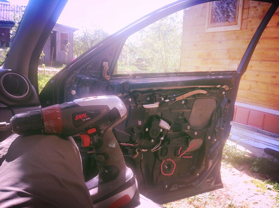 Мелкий ремонт стеклоподъемника. — Mazda 3 (1G) BK, 2 л, 2007 года ...