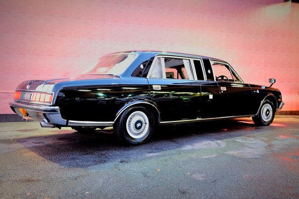 T century. Toyota Century 1990. Тойота Центури лимузин. Тойота сенчури лимузин. Toyota Century 1990 Limousine.