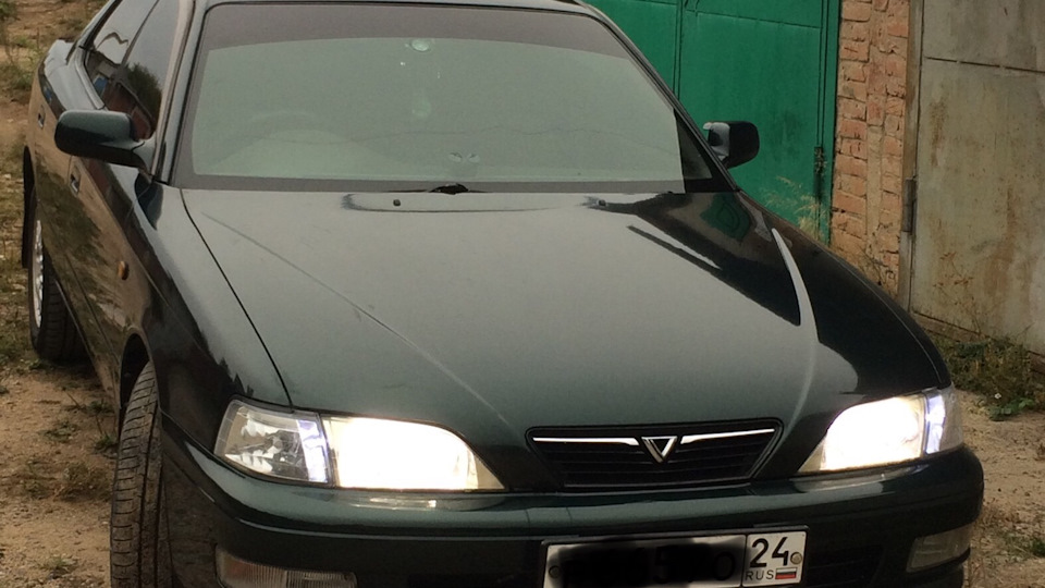 Тойота виста 4 вд. Toyota Vista 1996. Toyota Vista sv40. Тойота Виста 1996 года. Виста св 40.