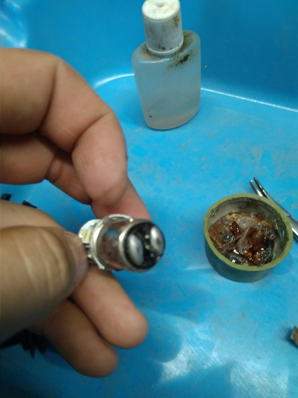 Пружинные контакты в габариты и поворотники — Lada 4x4 3D, 1,9 л, 1998 ...