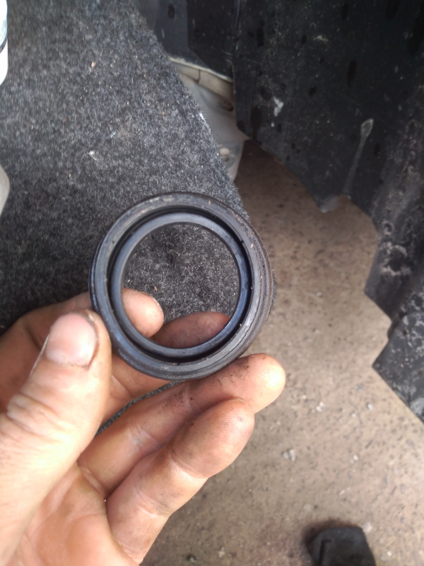 пыльник суппорта dongfeng. пыльник поршня суппорта 3302 газ. пыльник поршня. D1120zc60a. пыльник поршня.