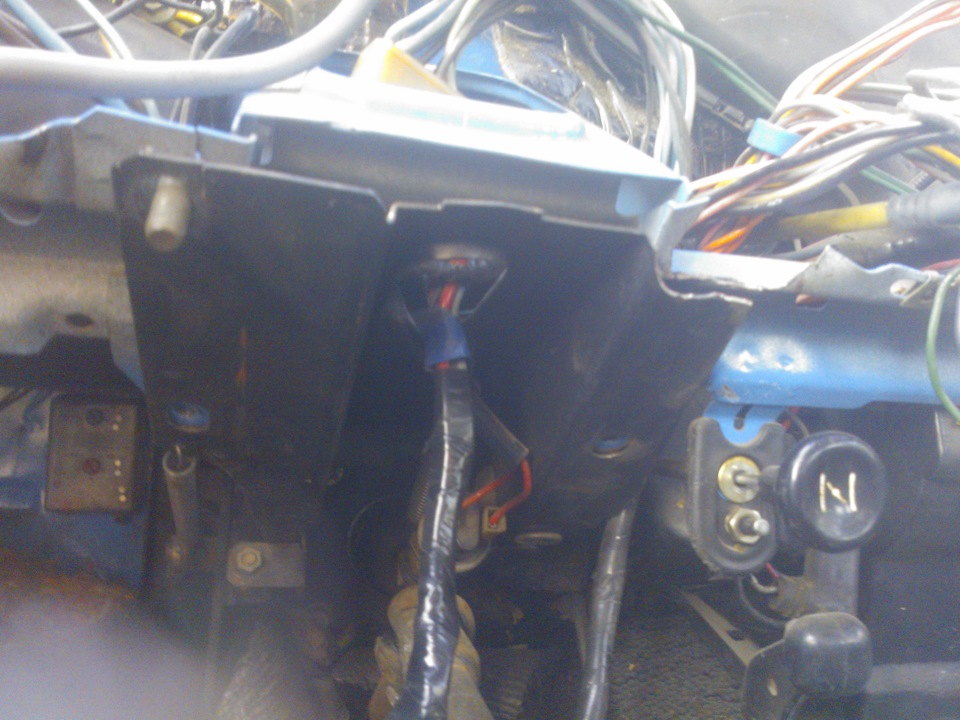 небольшой ремонт рулевой колонки — Lada 2107, 1,6 л, 1991 года | своими ...