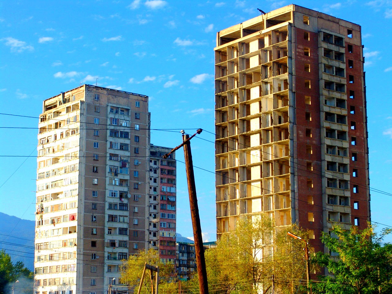 Москва абхазия. Высотки в Пицунде. Абхазия Пицунда многоэтажки.