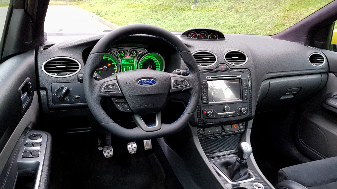 Фокус 2 2023. Ford Focus 2 RS салон. Форд фокус 2 РС салон. Руль Форд фокус 2 РС. Ford Focus 2 Рестайлинг салон.