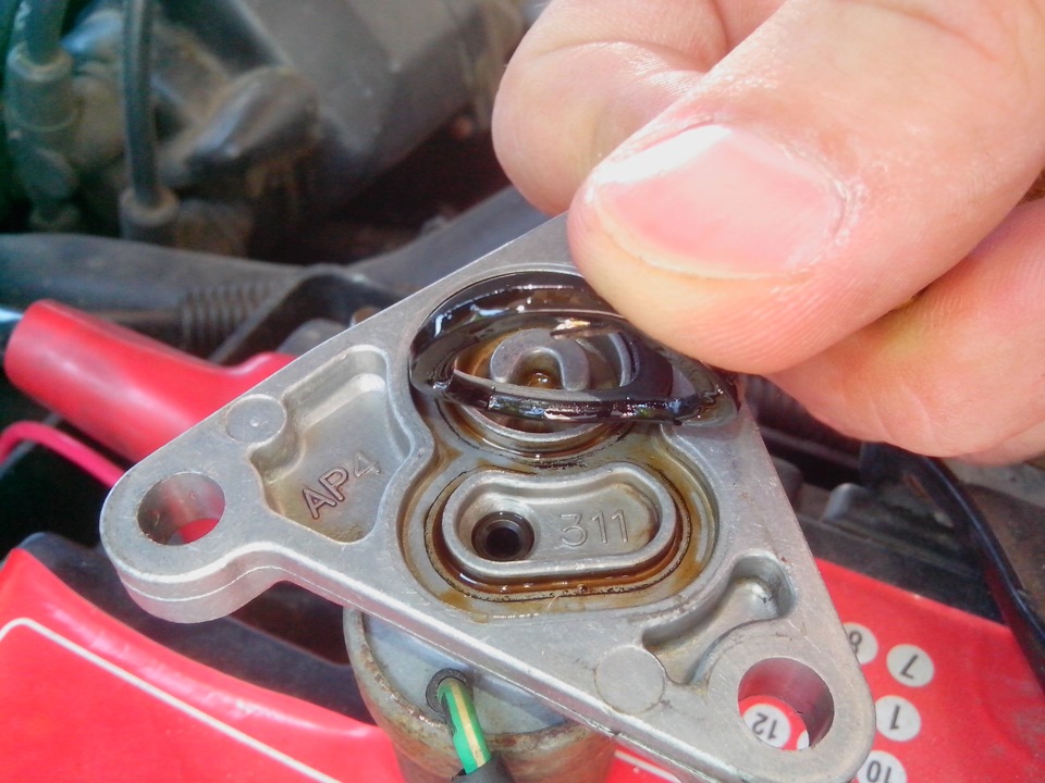 Потекли сопли или устраняем течь клапана VTEC — Honda Accord (6G), 1,8 ...