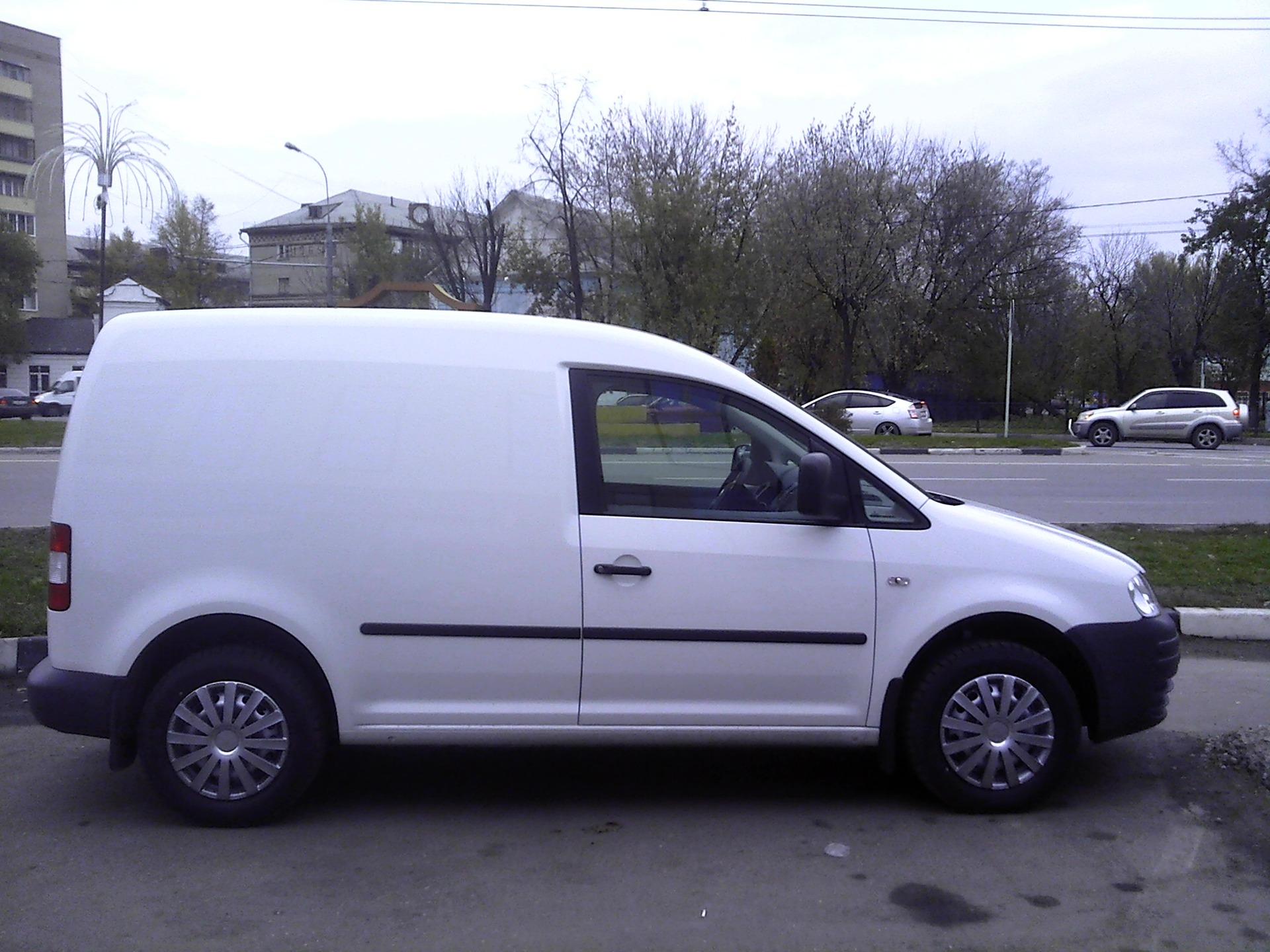 VW Caddy с тонировкой