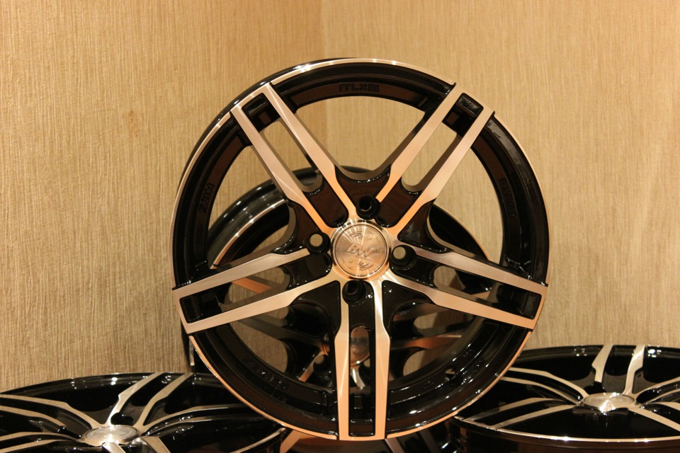 Rw h-787. Диски rw classic r17. Диски rw premium h 109. Rw r r. Rw r16x7jj 4x100.