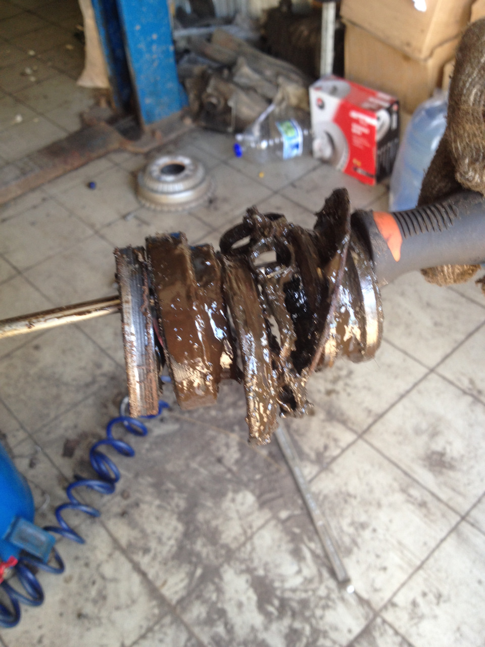 Казань ходил машина чинил. — Chevrolet Niva (1G), 1,7 л, 2015 года ...