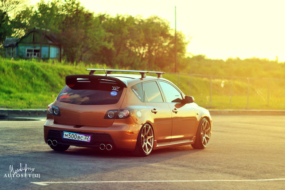 Mazda 3 MPS stance