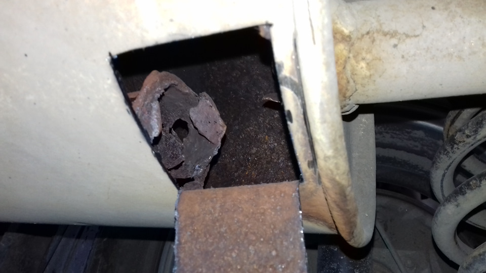 Замена свечей + звон в глушителе )))) — Daewoo Lanos, 1,5 л, 2008 года ...