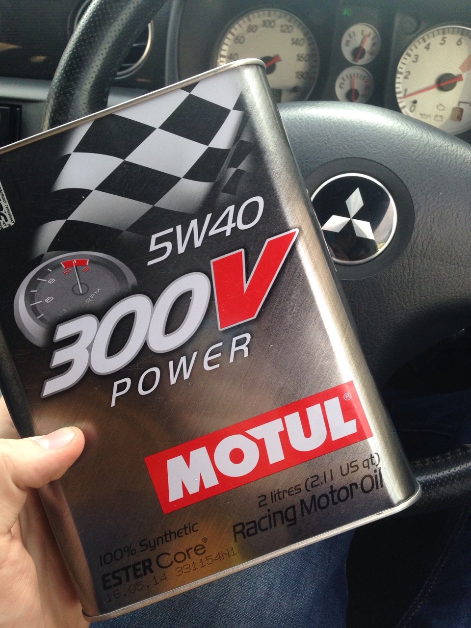 Масло MOTUL 300v POWER — Mitsubishi Airtrek Turbo, 2 л, 2004 года ...
