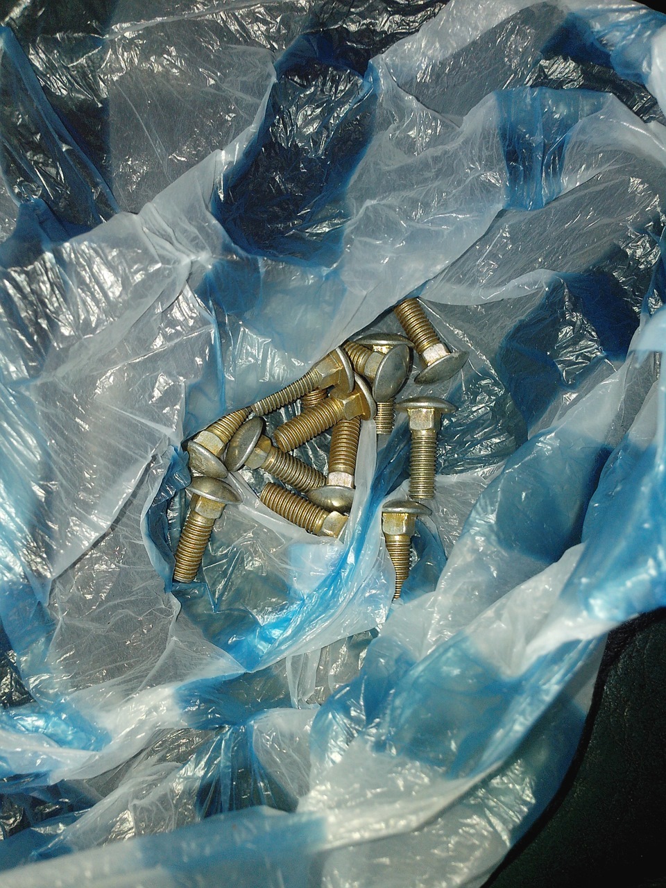 Проблема с болтиками на бензобаке РЕШЕНА! + зазор свечей ! — УАЗ 315195 ...