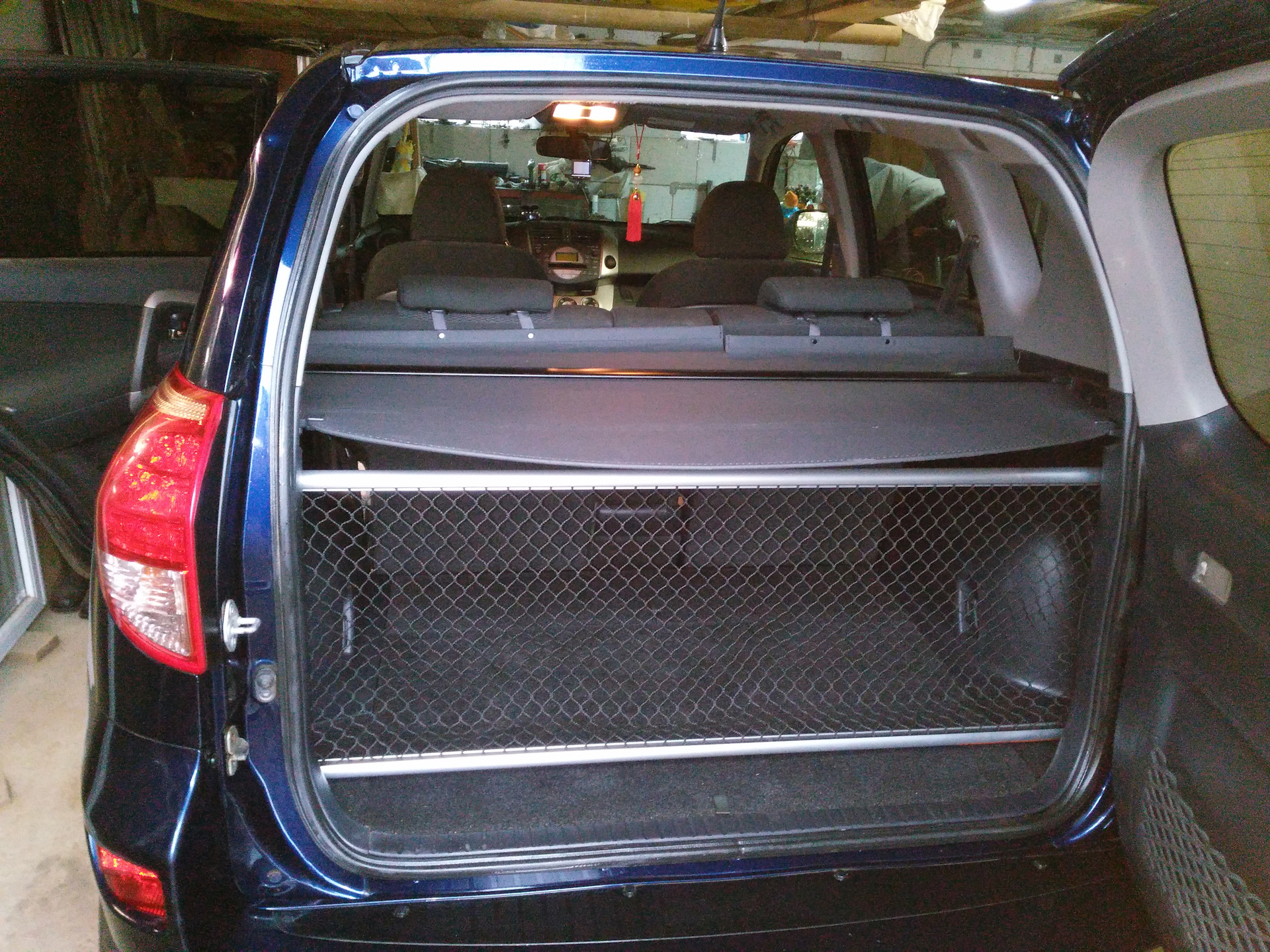 Сетка багажника для Toyota RAV 4 2006-2013