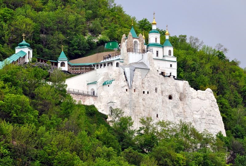 Славяногорский монастырь фото