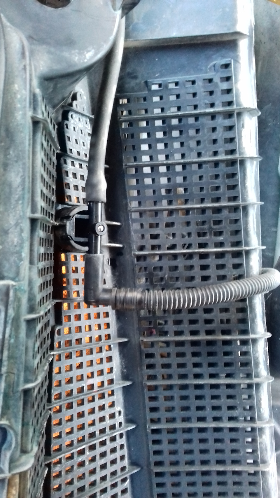 Замена форсунок стеклоомывателя — DRIVE2