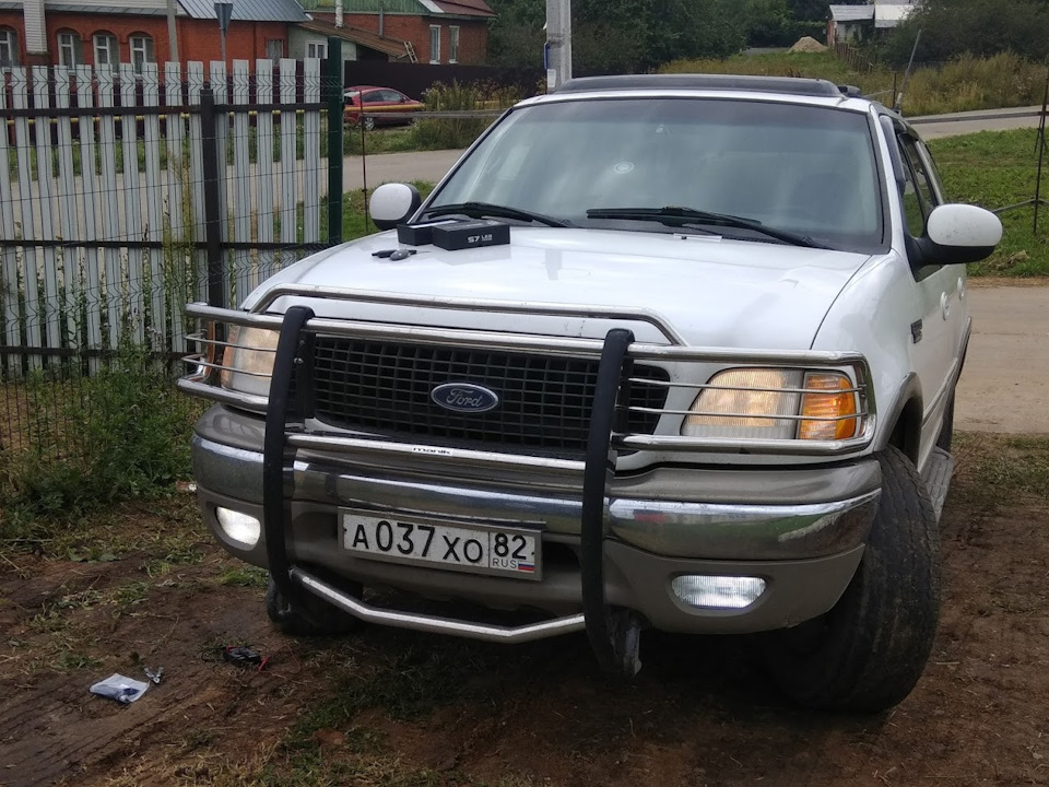 Фото в бортжурнале Ford Expedition (1G)
