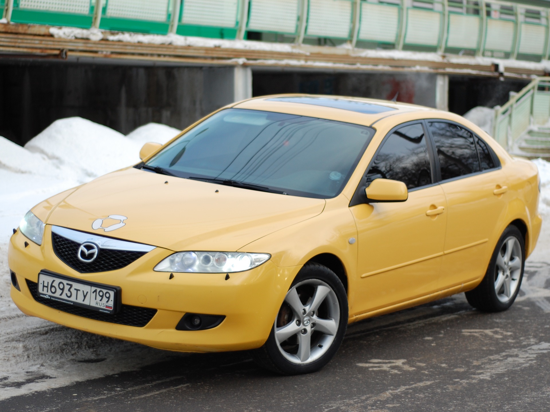 Mazda желтая. Мазда 6 желтая. Мазда 6 2006 желтая. Мазда 6 2005 желтый. Желтая Мазда 6 gg.