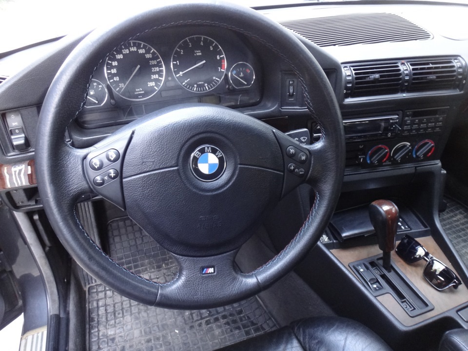 BMW 525 2005 руль