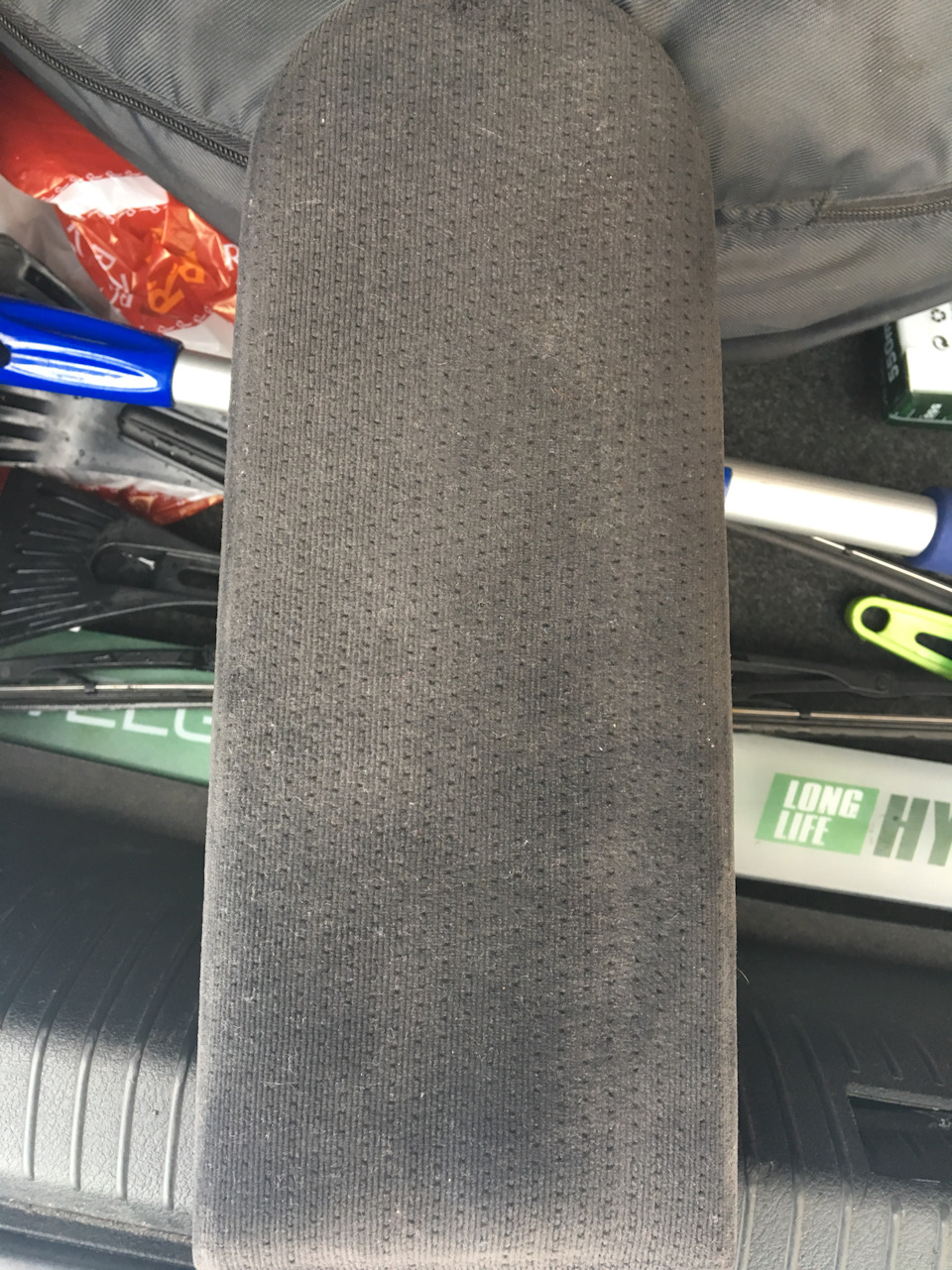 Замена крышки подлокотника — Volkswagen Passat B5, 1,8 л, 1997 года ...