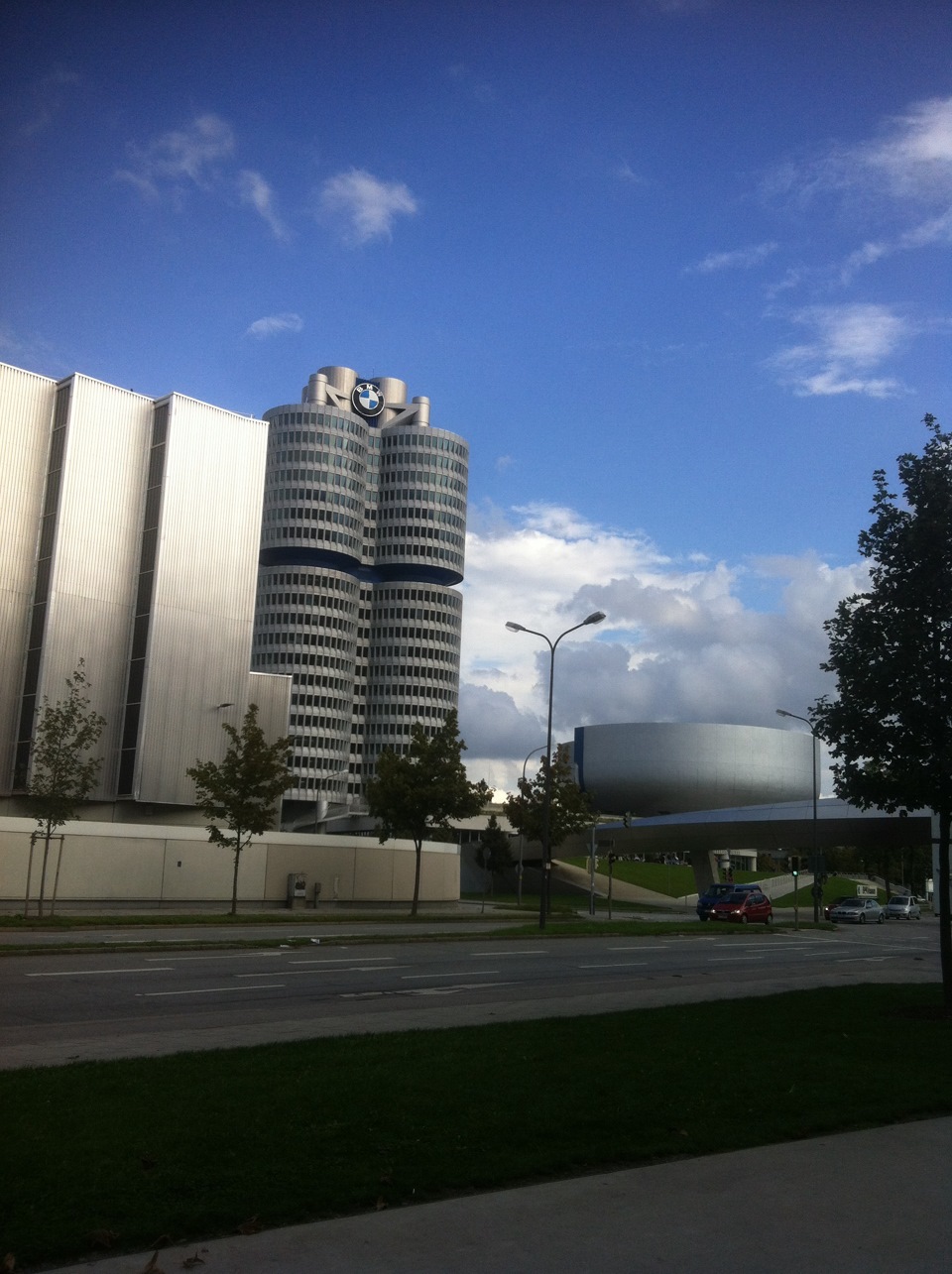 BMW Museum/BMW Welt или то, зачем блондинки ездят в Мюнхен — Toyota Celica  (230), 1,8 л, 2005 года | просто так | DRIVE2