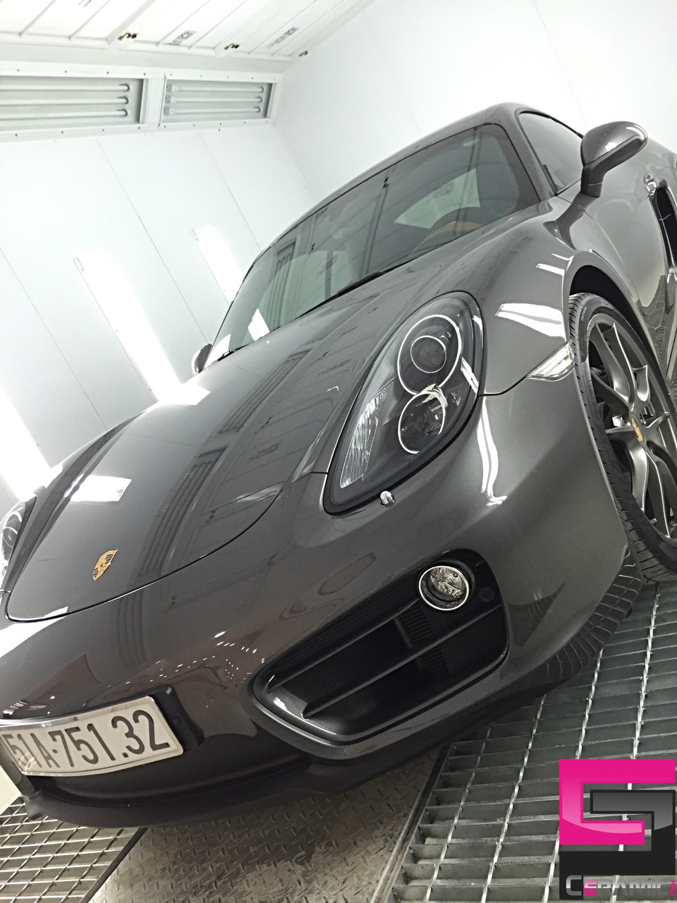 Ещё не окончена внутренняя отделка нового авторизованного центра, а ...