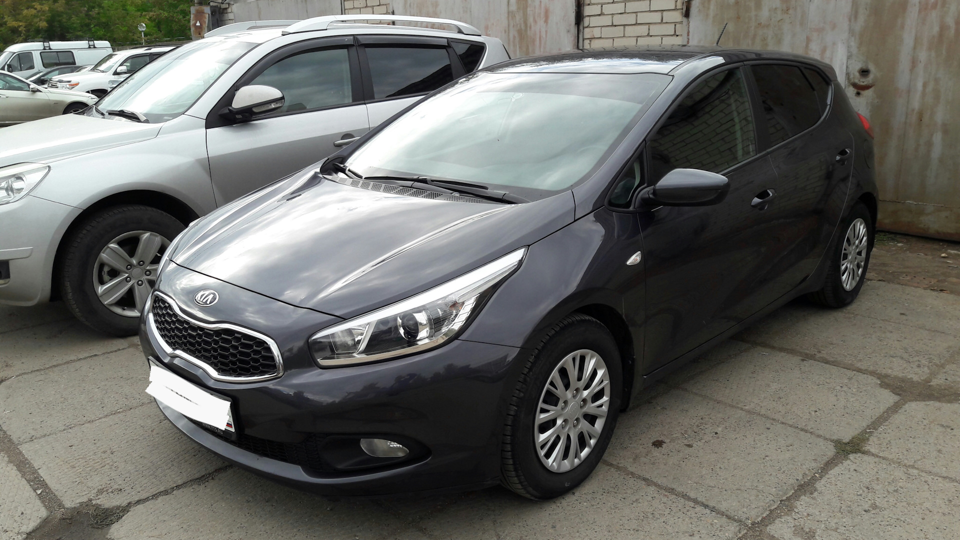 Kia Ceed JD серый матовый