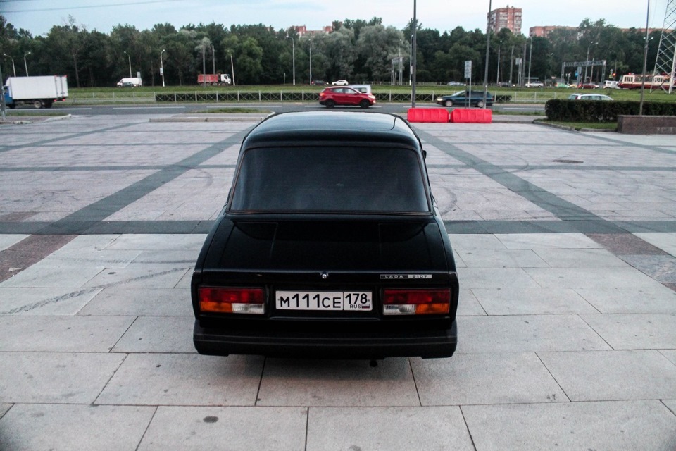 Avtos foto. М111се178. ВАЗ 2107 Avtosh СПБ. Qara 2107. 07 Avtos.