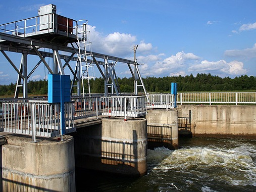 Деревня комкино фировский район. Плотина коломенское. Д плотина. Гранд кули гэс водосброс. Саяно-шушенская гэс сейчас.