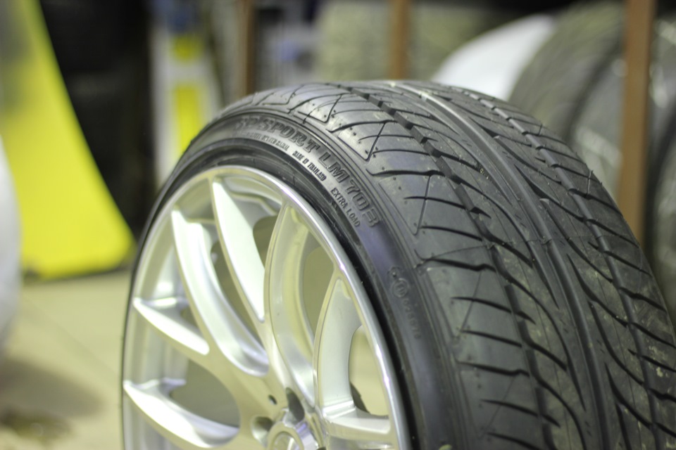 Шина r18 40. SP Sport LM 703. Dunlop SP Sport 215/40 r 16 9j. Dunlop 215/40r18. Dunlop lm703.