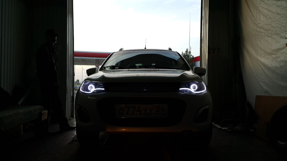 Установка Би-линз и светодиодной ленты с функцией поворотника в родные ...