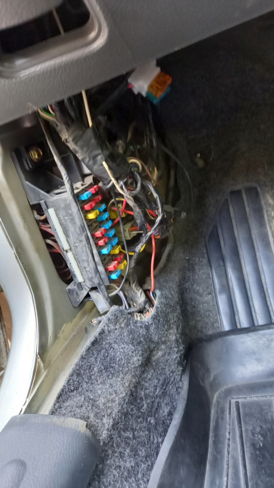 Не горят передние ПТФ — Daewoo Lanos, 1,5 л, 2006 года | электроника ...