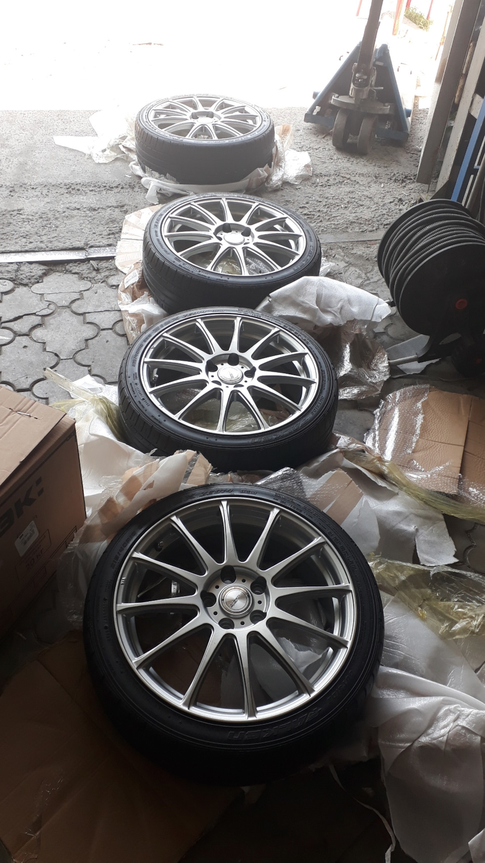 Диски Weds Ravrion Lumiere. — Toyota Corolla (140/150), 1,6 л