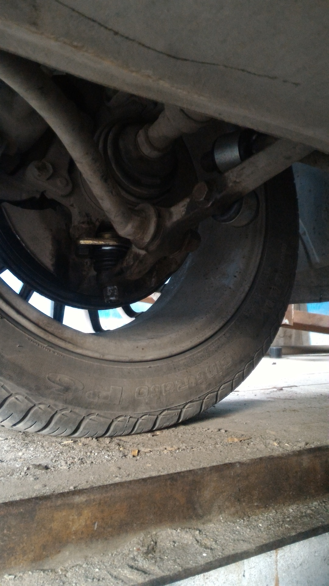 Замена шаровых, стоек стабилизатора и ромашек — Lada Калина Спорт (1G ...