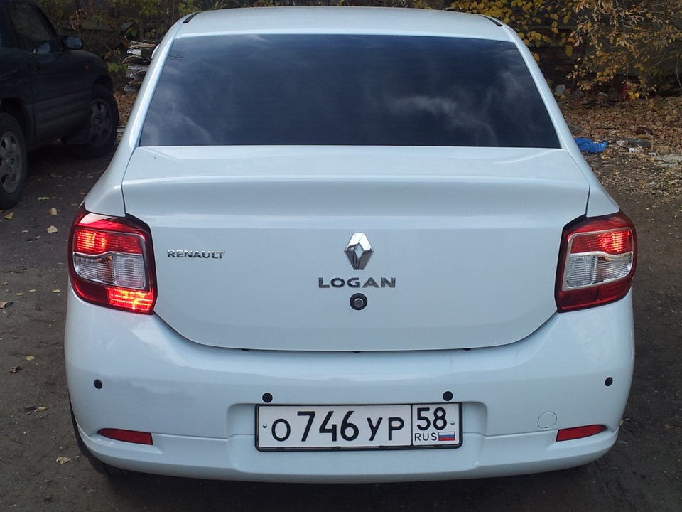 Renault logan задний