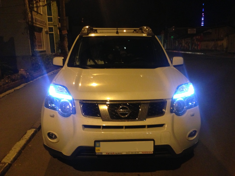 Удачный свет в габариты, лампы MTF 4500К — Nissan X-Trail II (t31), 2 л ...