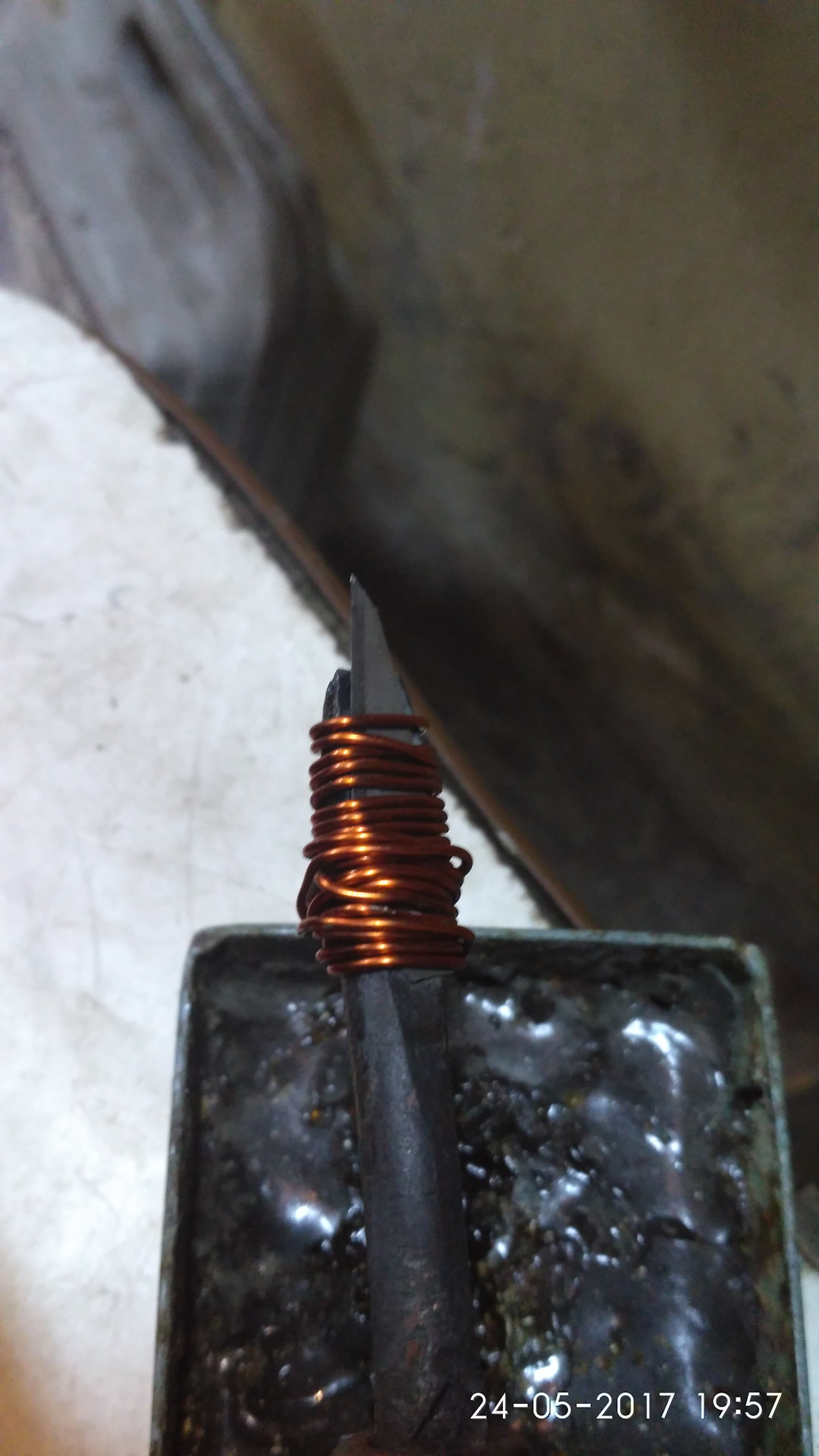 Замена стекла заднего фонаря — Chevrolet Lacetti Sedan, 1,8 л, 2005 ...