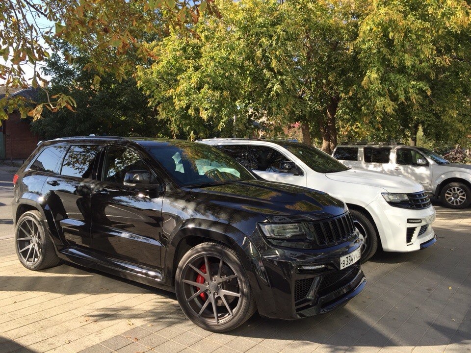 Jeep srt8 Vossen Wheels