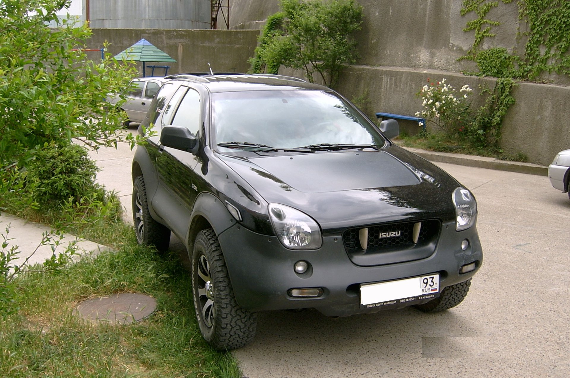 isuzu vehicross салон