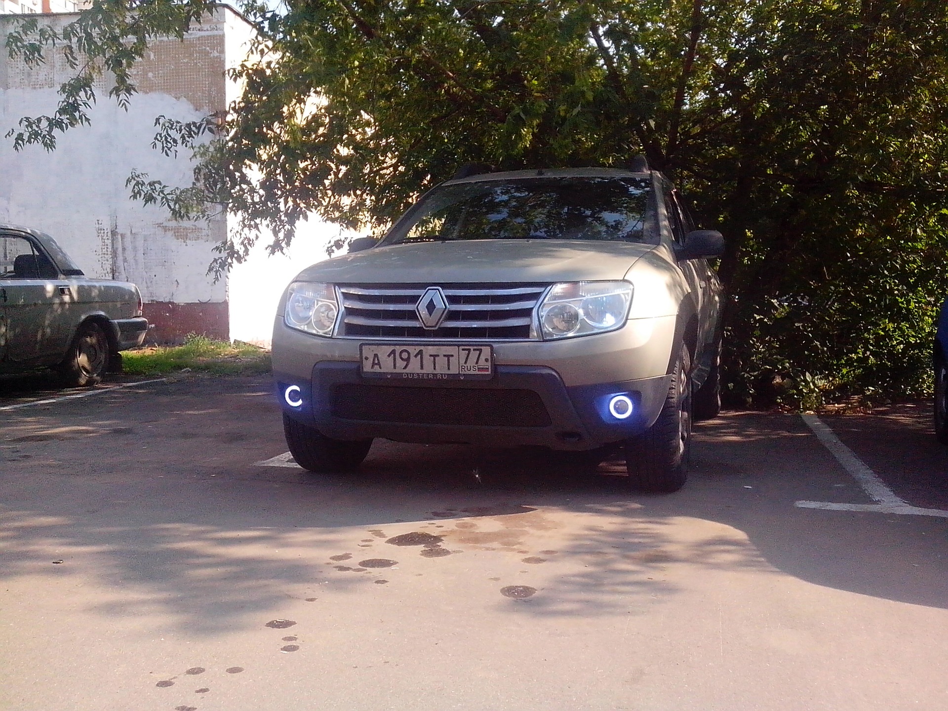 Дхо рено. Renault Duster 2012 дневные ходовые. ДХО Рено Дастер. ДХО Рено Дастер 2014. ДХО Дастер 2012.