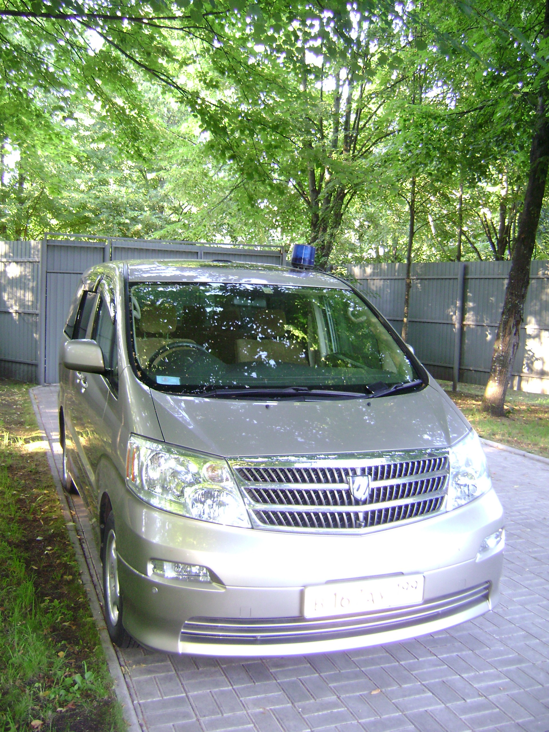    Toyota Alphard 24 2004 