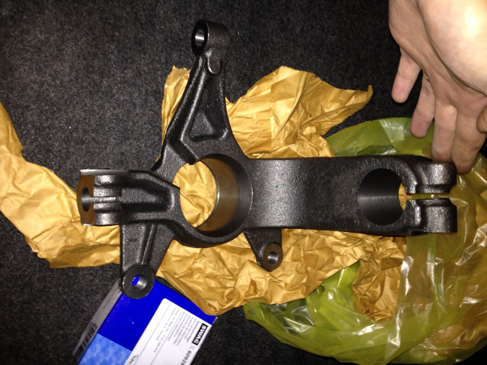 Замена поворотного кулака — Renault Megane II, 1,6 л, 2007 года ...