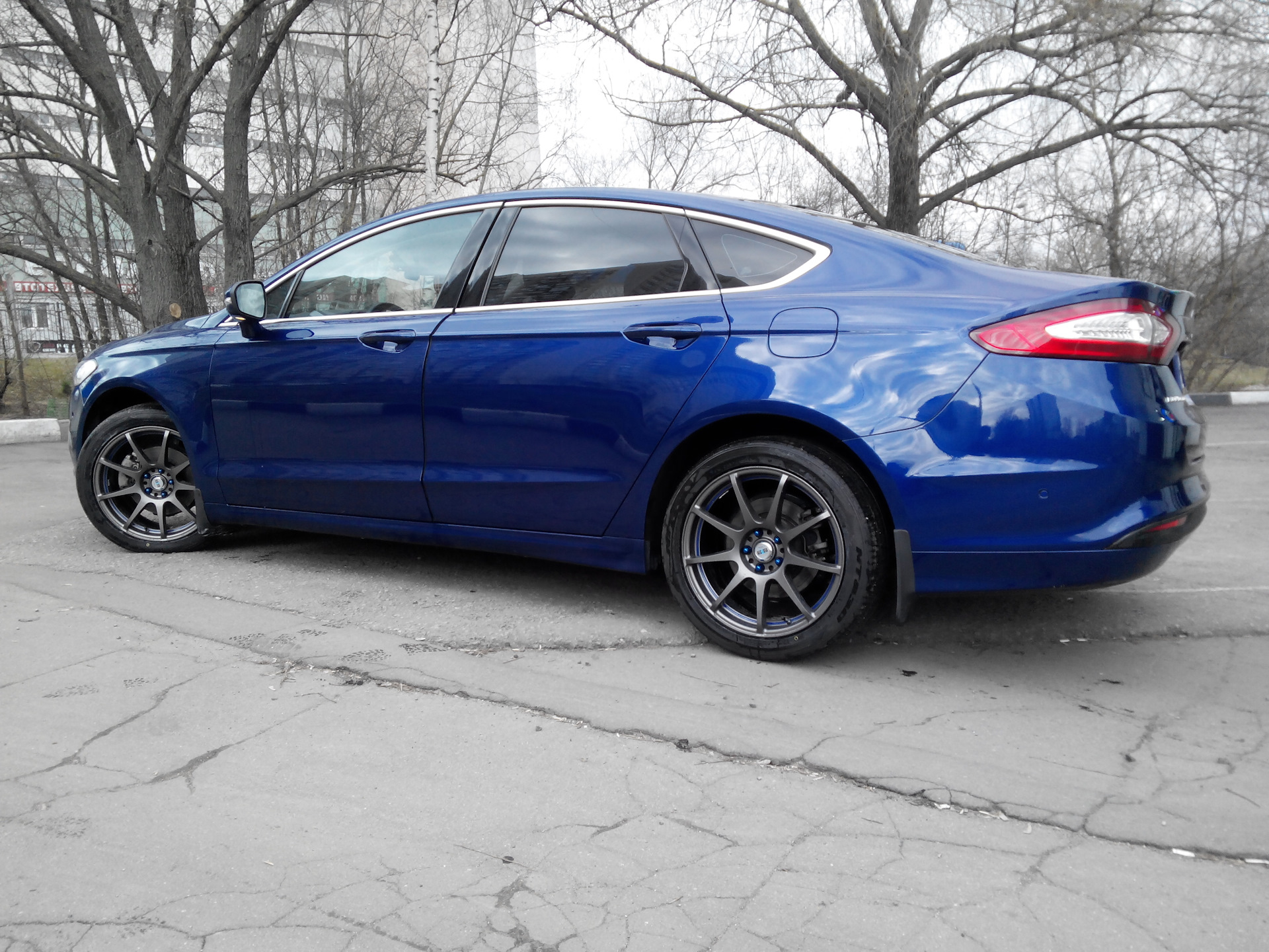 Диски форд мондео. Ford Mondeo 5 диски. Ford Mondeo 5 r18. Ford Mondeo 5 диски r18. Форд Мондео 5 r18.