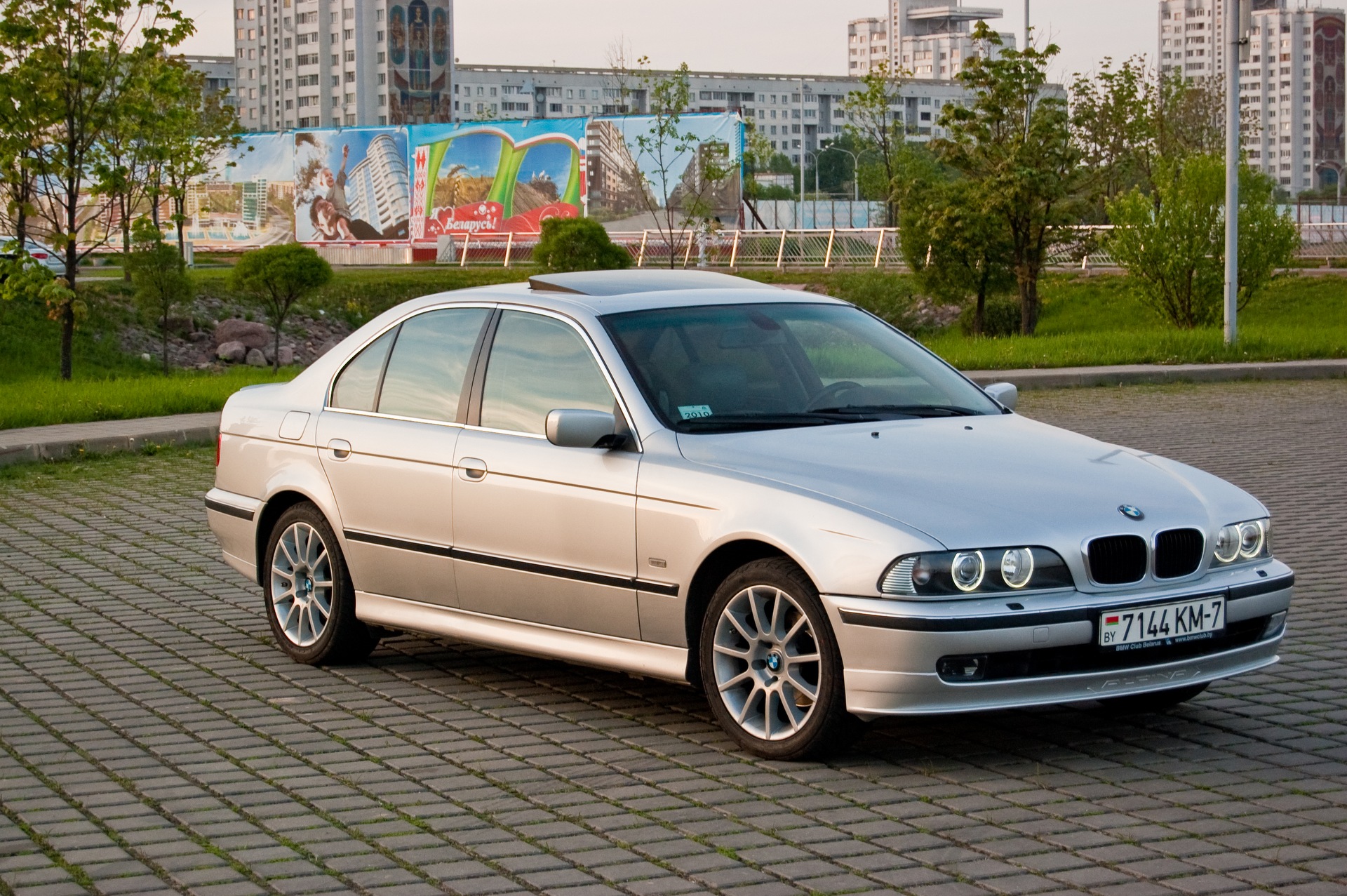 Bmw e39 рестайлинг и дорестайлинг в чем отличия