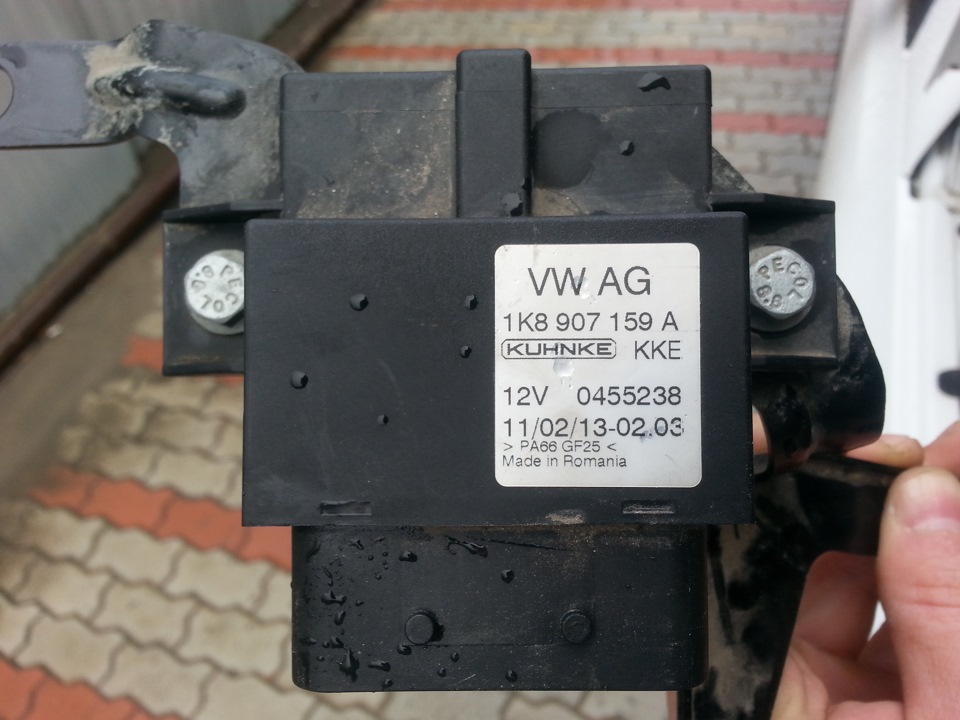 Снял так называемый Soundaktor (имитатор/усилитель звука двигателя ...